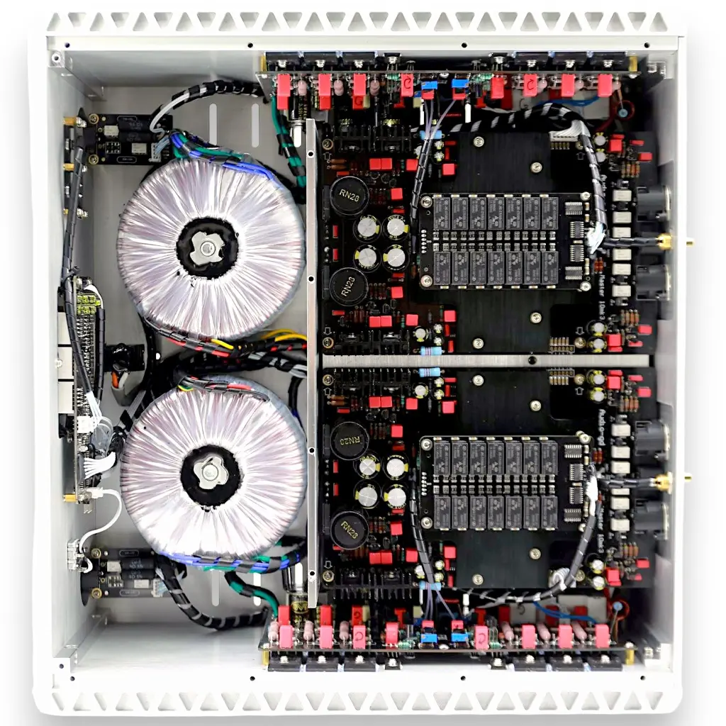 audio-gd-master-10-mk3-integrated-power-amplifier-class-ab-non-feedback-24.webp