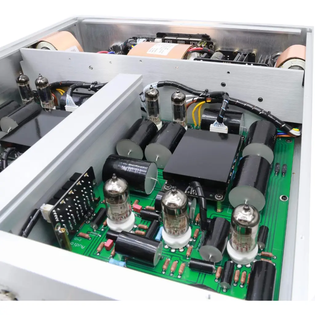 audio-gd-vacuum-he-1-balanced-tube-pre-amplifier- (3).webp