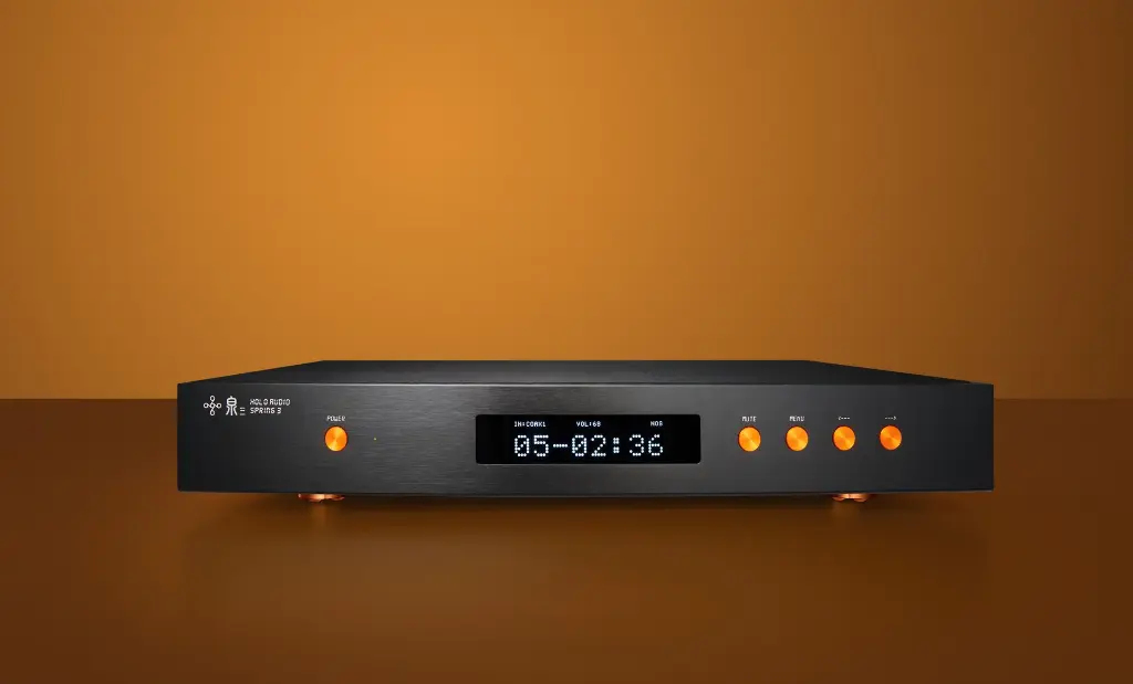 Holo Audio – SPRING 3 DAC KTE Kitsune (R2R – DSD1024) front.webp