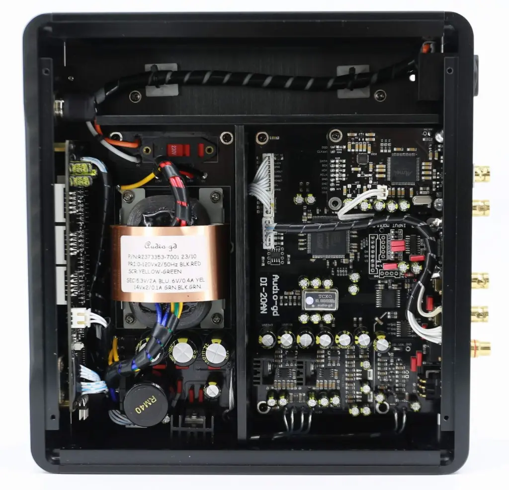 Audio-GD-DI25-DDC-Supply-I2S-Reclocker-Linear-Power-1.webp