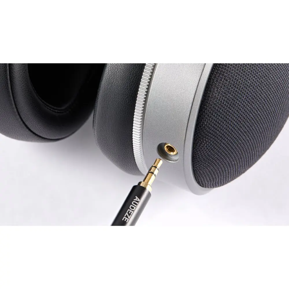 audeze-lcd-s20-closed-headphone-07.webp